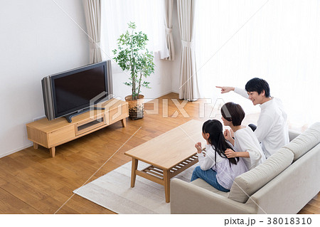 若い家族（テレビ） 38018310