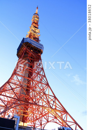 都市風景（東京、東京タワー、夜明け前） 38018652