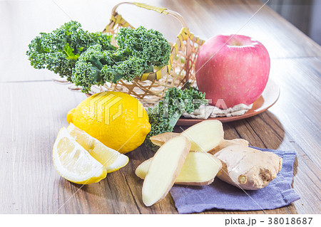 fresh and fruit 38018687