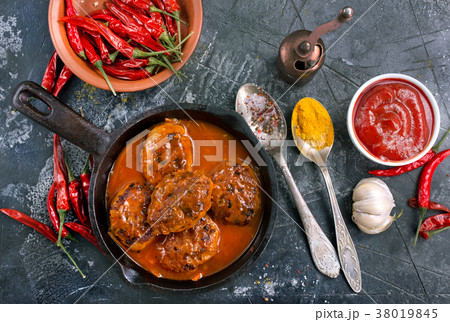 meat balls with sauce 38019845