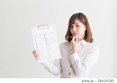 確定申告・OL(白バック) 確定申告・OL(白バック) 38024585