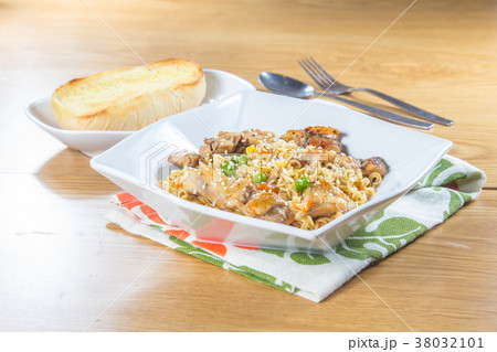 fried noodles fried noodles 38032101