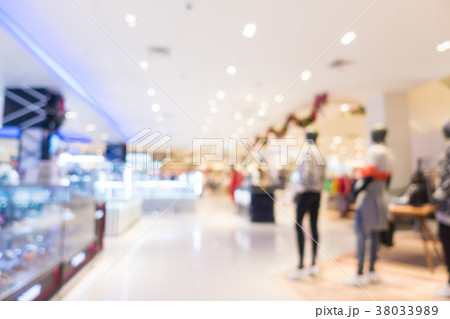 Abstract blur and defocused shopping mall 38033989