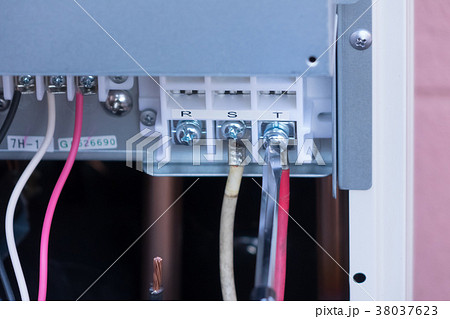 エアコン工事　配線 38037623