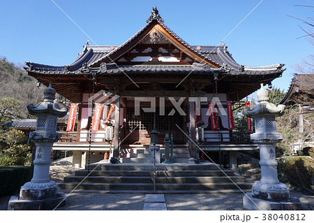 岡山県津山市にある天台宗の寺院「石山寺」：本堂 38040812