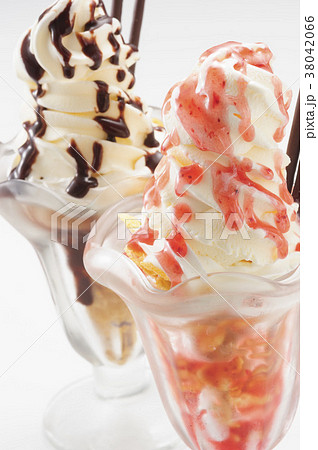 アイスクリームパフェの写真素材 アイスクリームパフェの写真素材