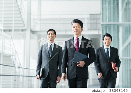 ビジネスマン 38043146