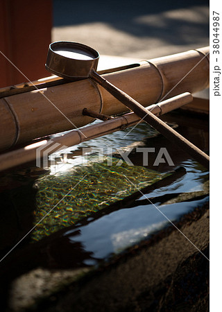 手水舎の柄杓 手水舎の柄杓 38044987