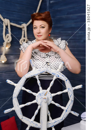 Curvy pin-up girl Curvy pin-up girl 38045827