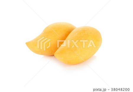 King of fruits; Alphonso yellow Mango fruit duo King of fruits; Alphonso yellow Mango fruit duo 38048200