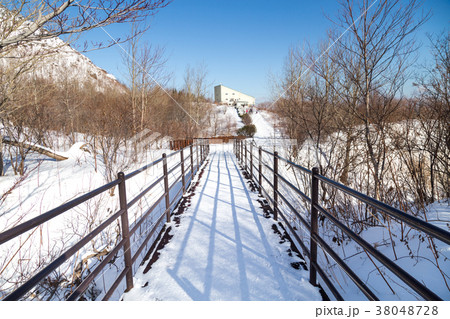 Walk path to the summit of Mount Usu or Usuzan Walk path to the summit of Mount Usu or Usuzan 38048728