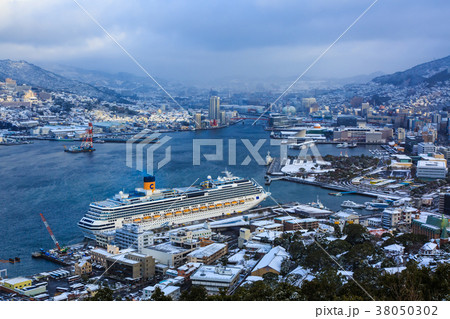 鍋冠山からの雪景色 【長崎県長崎市】 鍋冠山からの雪景色 【長崎県長崎市】 38050302
