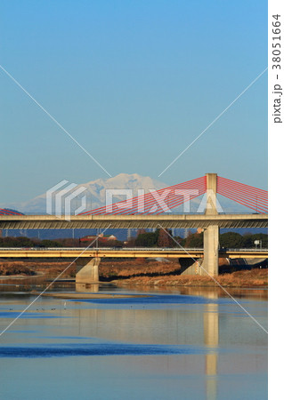愛知県 庄内川沿いから見た御嶽山 愛知県 庄内川沿いから見た御嶽山 38051664