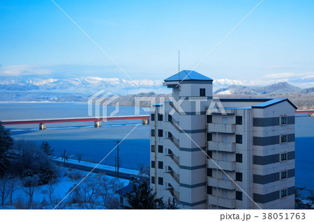 繋温泉より雪景色の繋大橋方面を望む 繋温泉より雪景色の繋大橋方面を望む 38051763