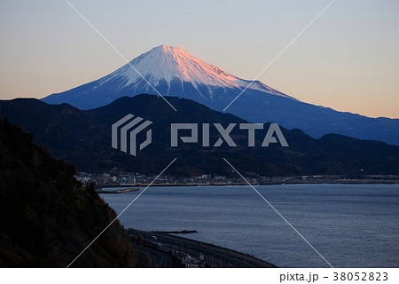 薩埵峠からの朝の富士山 薩埵峠からの朝の富士山 38052823