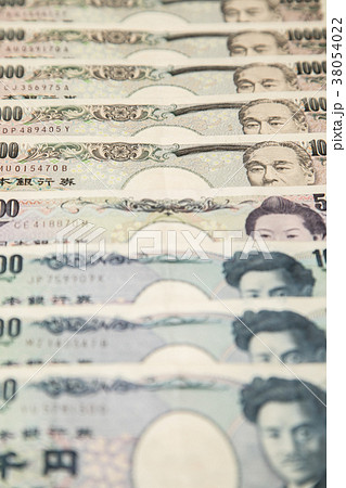 お金 38054022
