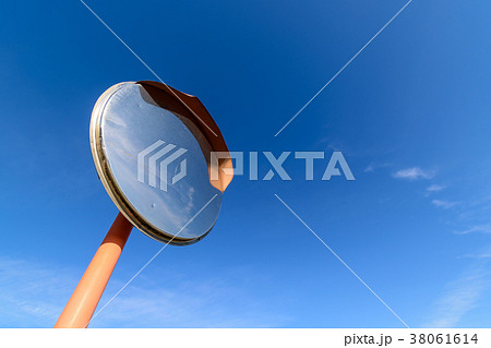 カーブミラー 38061614