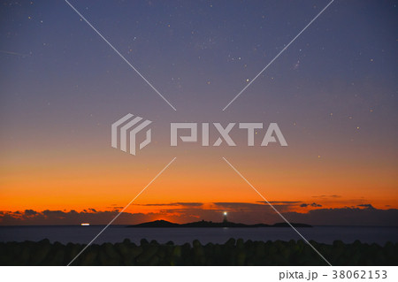 美々津海岸の朝焼け 38062153