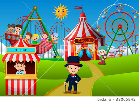 People having fun in amusement park 38065945