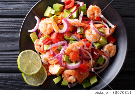 Spicy shrimp ceviche with vegetable salsa 38070811