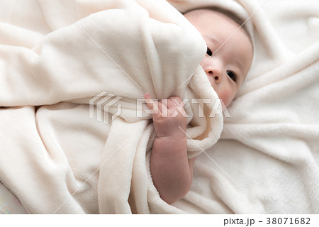 赤ちゃん 38071682