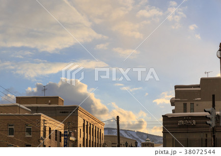 降りだした雪 小樽 38072544