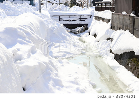平成30年豪雪の丸岡散策 外堀跡(福井県 坂井市 丸岡町) 平成30年豪雪の丸岡散策 外堀跡(福井県 坂井市 丸岡町) 38074301