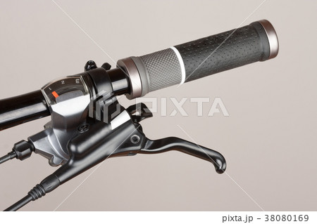 Bike 3 speed shifter to left hand on handlebar  38080169