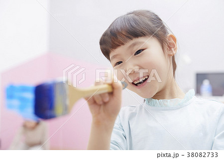 子供 笑い ガラス 38082733