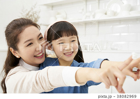 子供 ママ 母 38082969