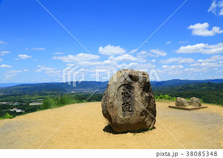 若草山山頂 史跡鶯塚古墳 若草山山頂 史跡鶯塚古墳 38085348