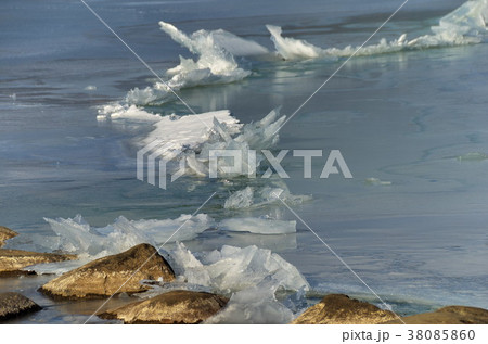 御神渡り　諏訪湖 38085860