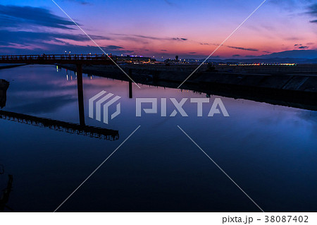 夕方の仙台空港 Twilight Sendai Airport 38087402
