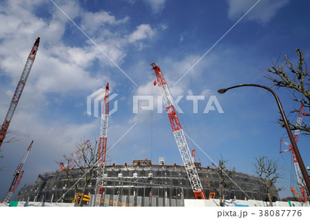 日本の東京都市景観「青空と建設中の新国立競技場」 関連写真・検索キーワードは、新国立競技場関連写真 日本の東京都市景観「青空と建設中の新国立競技場」 関連写真・検索キーワードは、新国立競技場関連写真 38087776