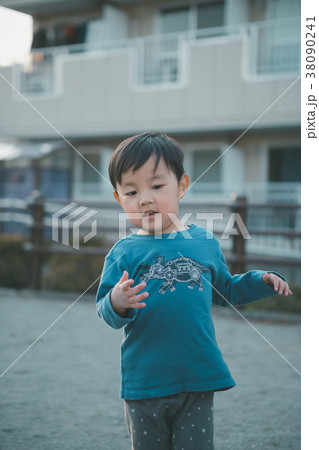 3 years old 38090241