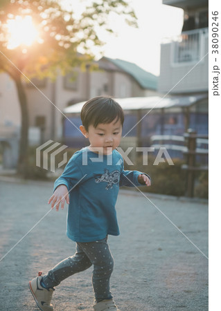 3 years old 38090246