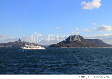 屋島と五剣山 38090570