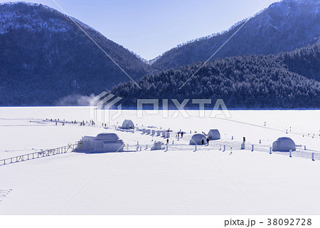 厳冬期の然別湖 厳冬期の然別湖 38092728