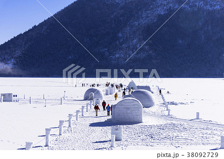 厳冬期の然別湖 38092729