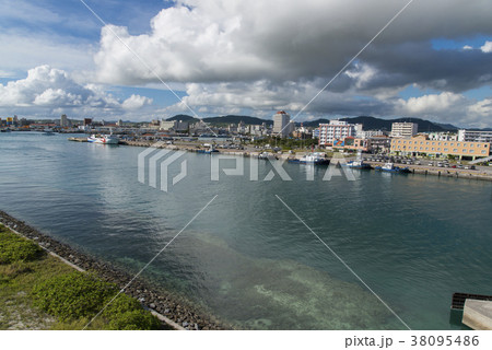 台風の季節の石垣島 38095486