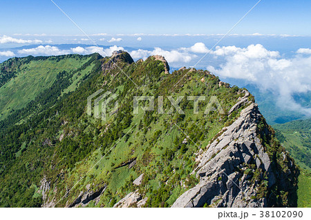 石鎚山（愛媛県）　空撮 38102090