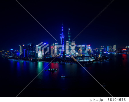 中国・上海の夜景 38104658