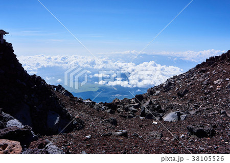 富士山 御殿場口 山頂からの眺め 富士山 御殿場口 山頂からの眺め 38105526