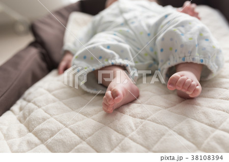 赤ちゃん 赤ちゃん 38108394