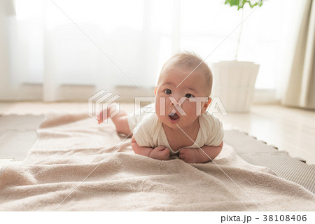 赤ちゃん 38108406