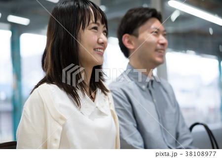 駅 待合室 撮影協力「京王電鉄株式会社」 駅 待合室 撮影協力「京王電鉄株式会社」 38108977