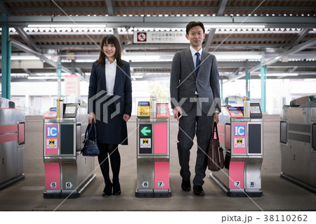 改札 駅 撮影協力「京王電鉄株式会社」 改札 駅 撮影協力「京王電鉄株式会社」 38110262