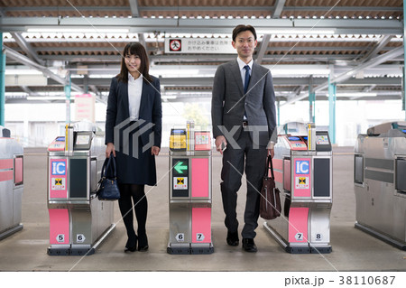 改札 駅 撮影協力「京王電鉄株式会社」 改札 駅 撮影協力「京王電鉄株式会社」 38110687