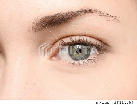 beautiful eye 38111064
