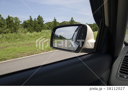 自動車 交通 雲 38112027